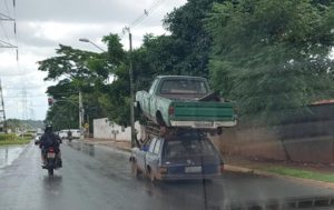 Ladrão foge sem nada e esquece celular carregando em lanchonete de MS